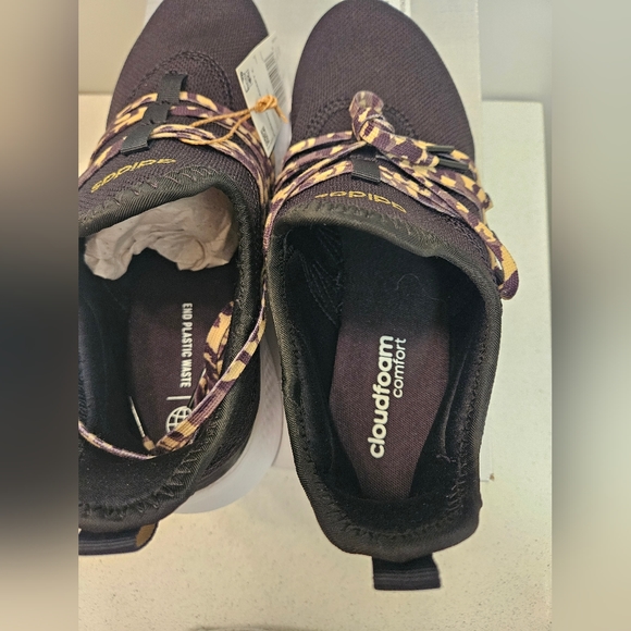 Women's adidas shoes - Picture 2 of 7